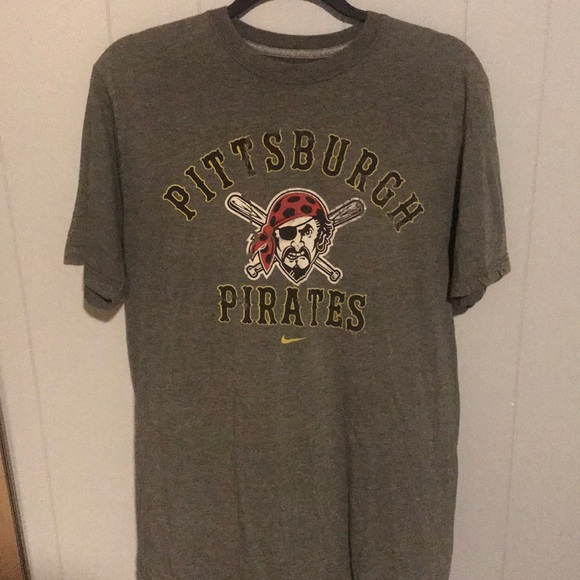 nike t shirts under $10